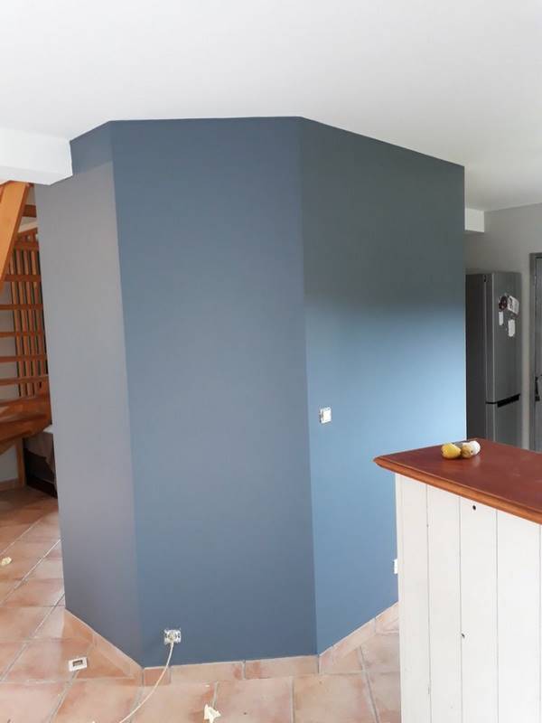 mur bleu